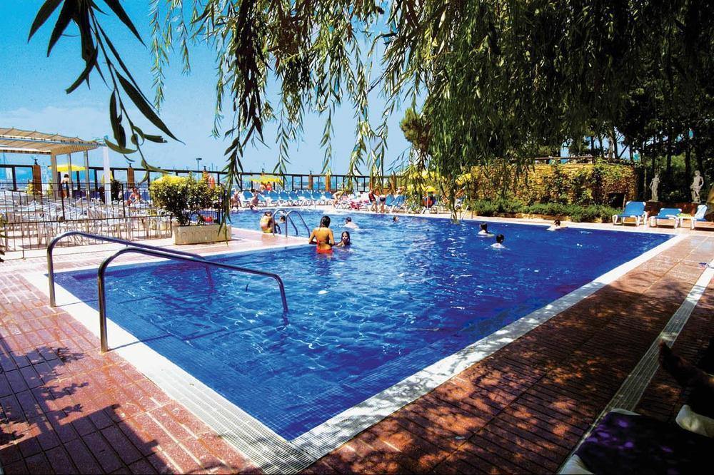Hotel Univers Roses Zewnętrze zdjęcie