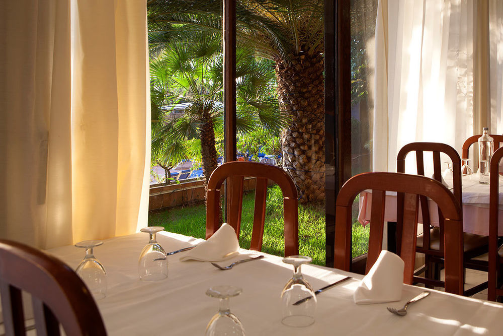 Hotel Univers Roses Zewnętrze zdjęcie