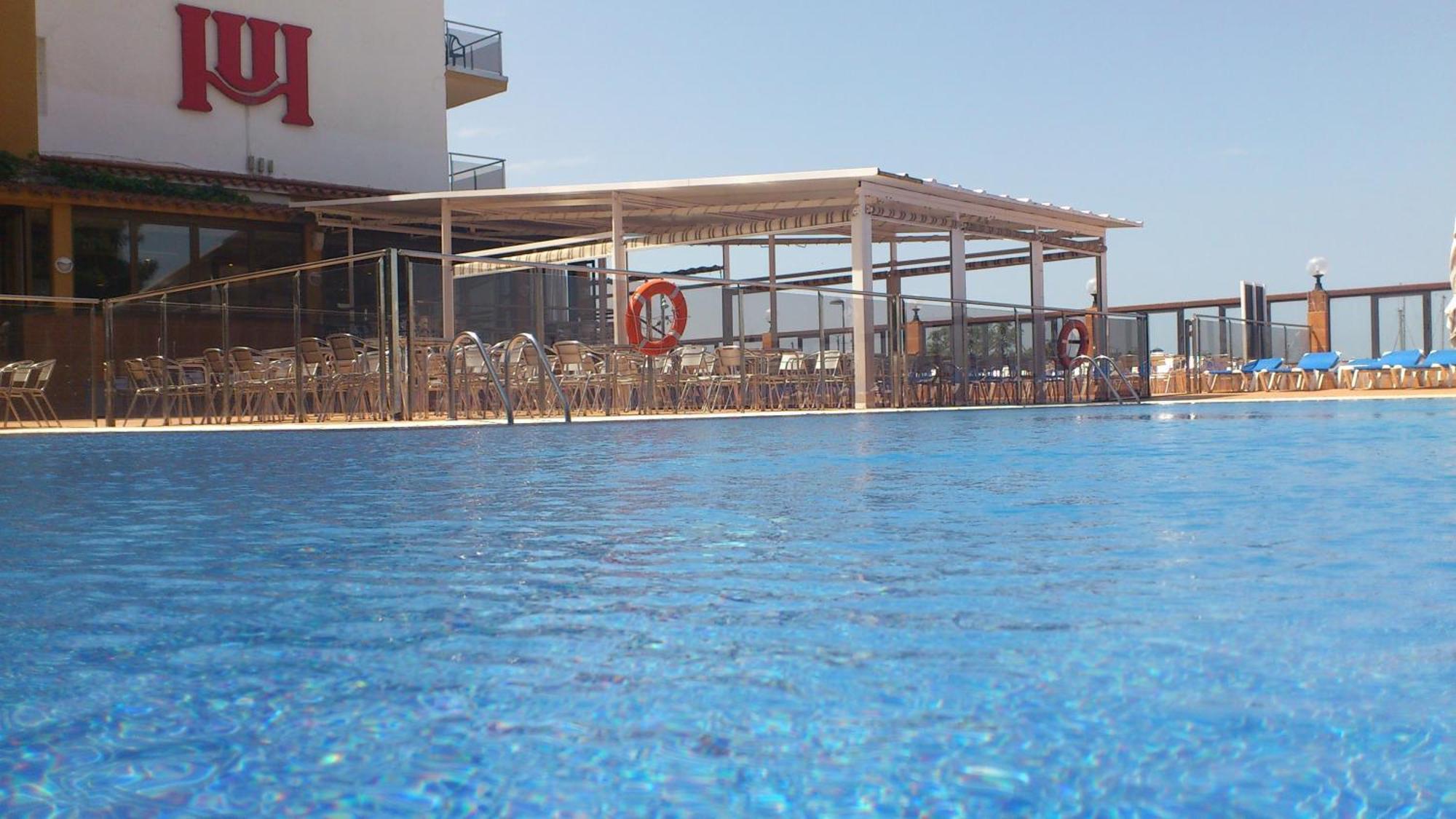Hotel Univers Roses Zewnętrze zdjęcie