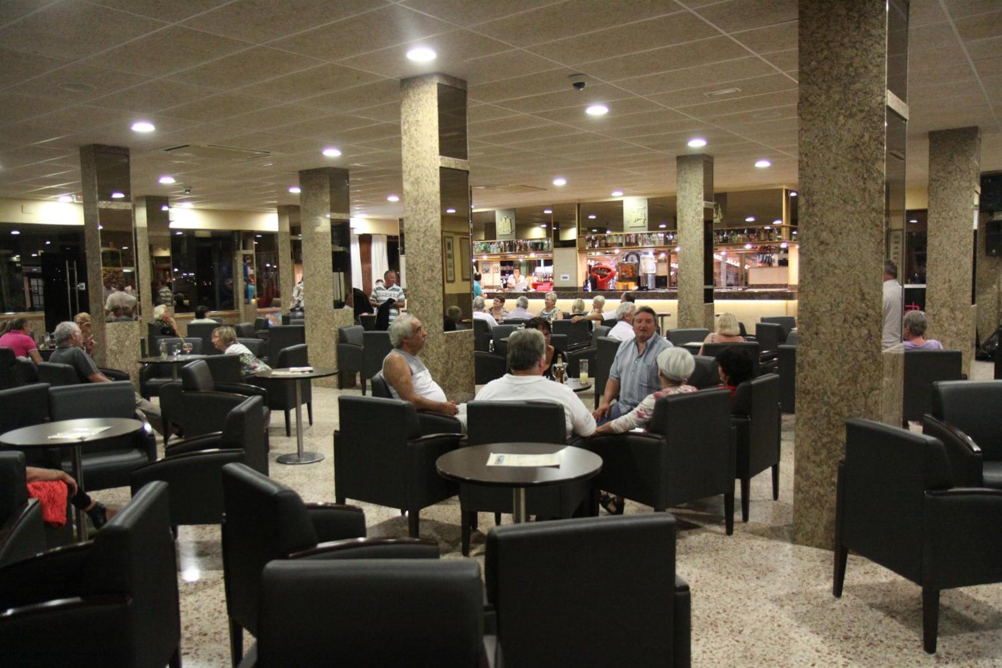 Hotel Univers Roses Zewnętrze zdjęcie
