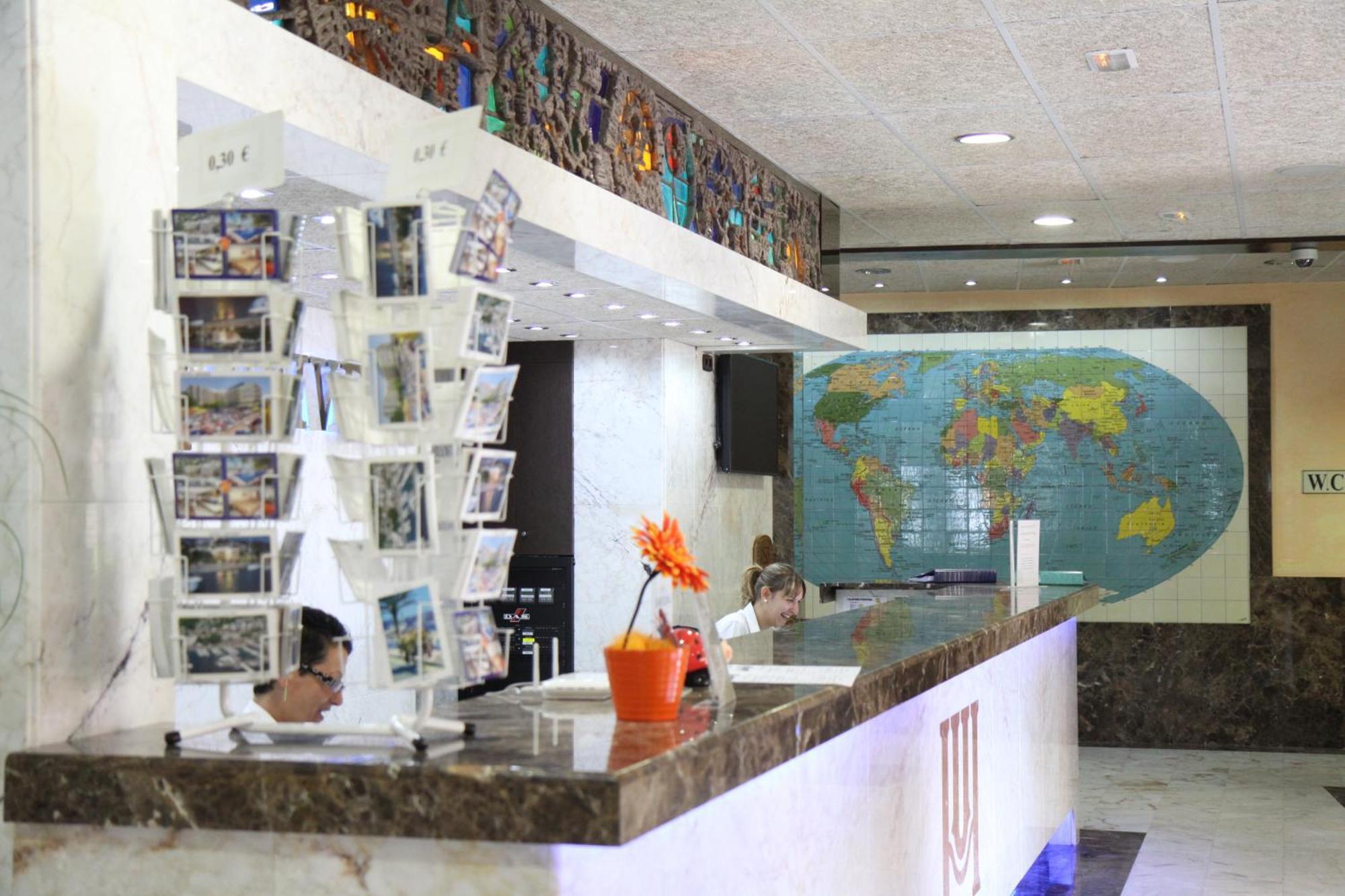 Hotel Univers Roses Zewnętrze zdjęcie