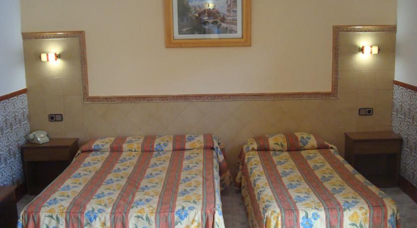 Hotel Univers Roses Zewnętrze zdjęcie
